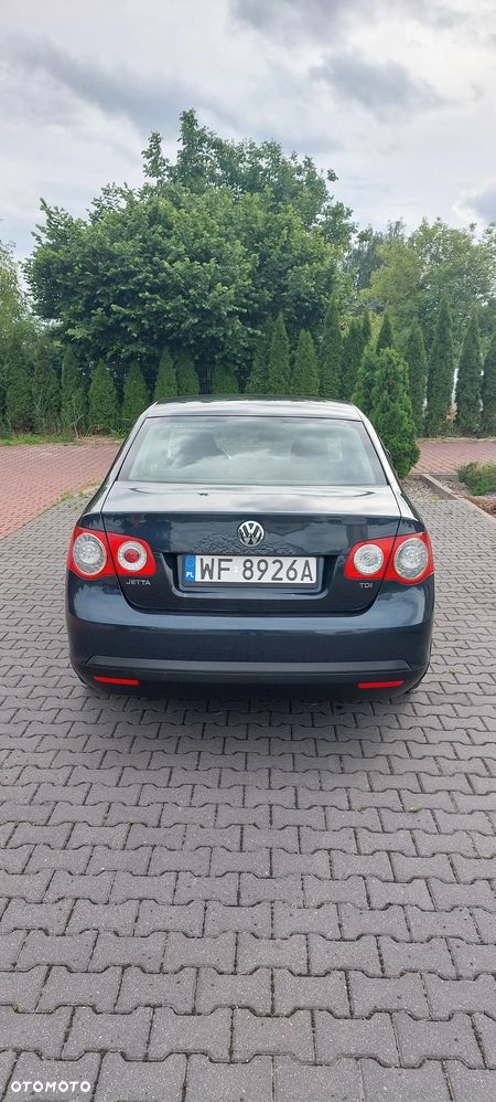 Volkswagen Jetta 1.9 TDI Trendline - 4