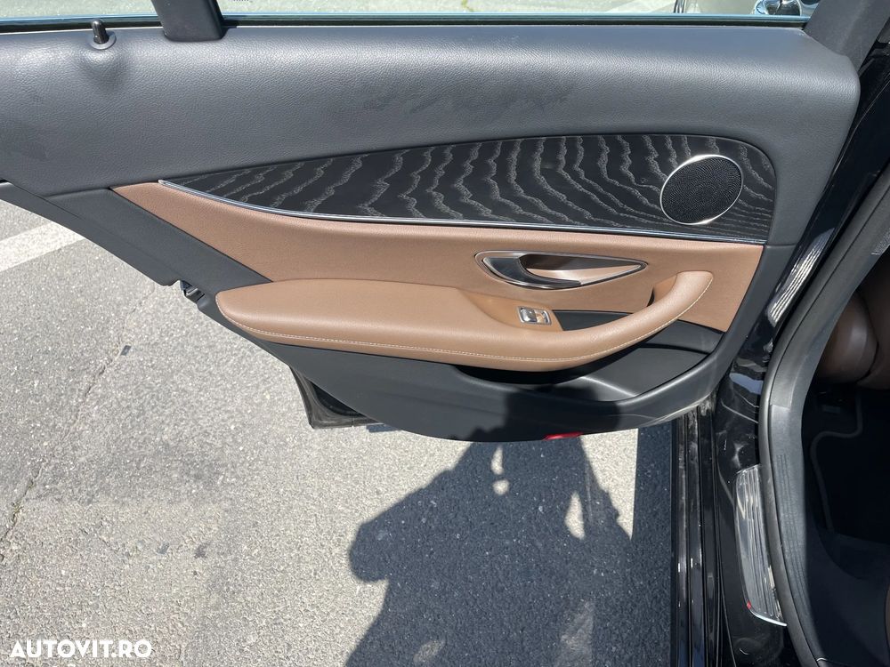 Mercedes-Benz E - 23