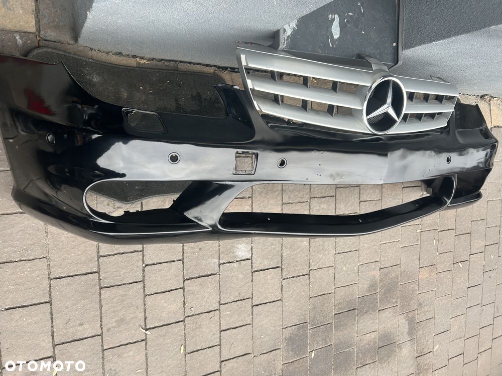 MERCEDES CLS W219  AMG ZDERZAK GRILL ORG - 1