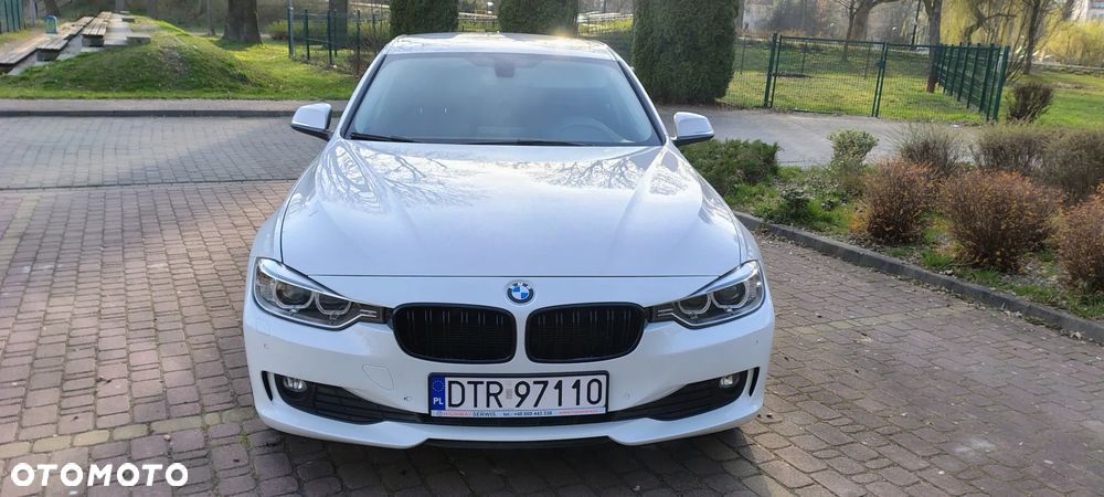 BMW Seria 3 318d - 2