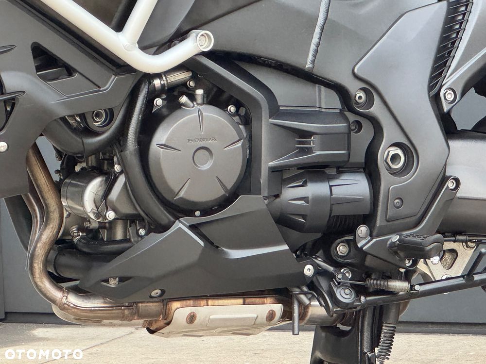 Honda VFR - 38