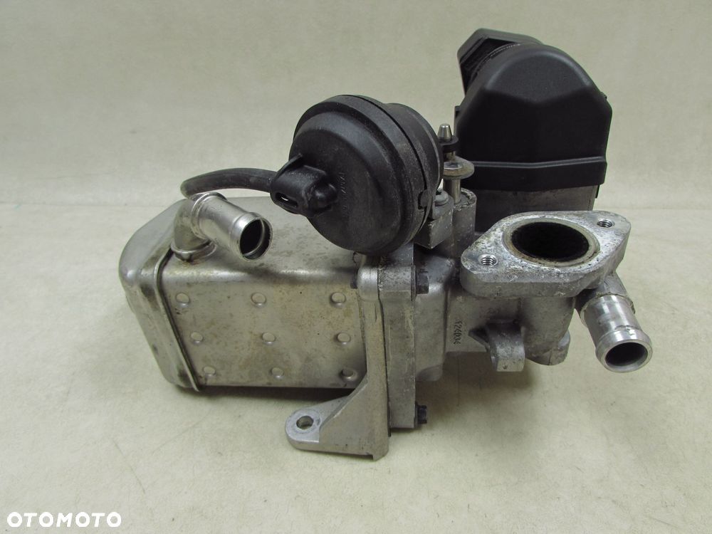 VOLVO S60 II V60 XC60 13-18 2.0 D3 D4 ZAWOR CHLODNICZKA SPALIN EGR 31422119 31422315 - 5