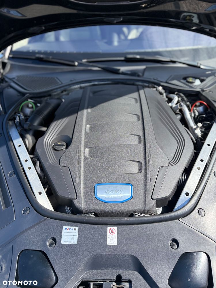 Porsche Panamera - 24