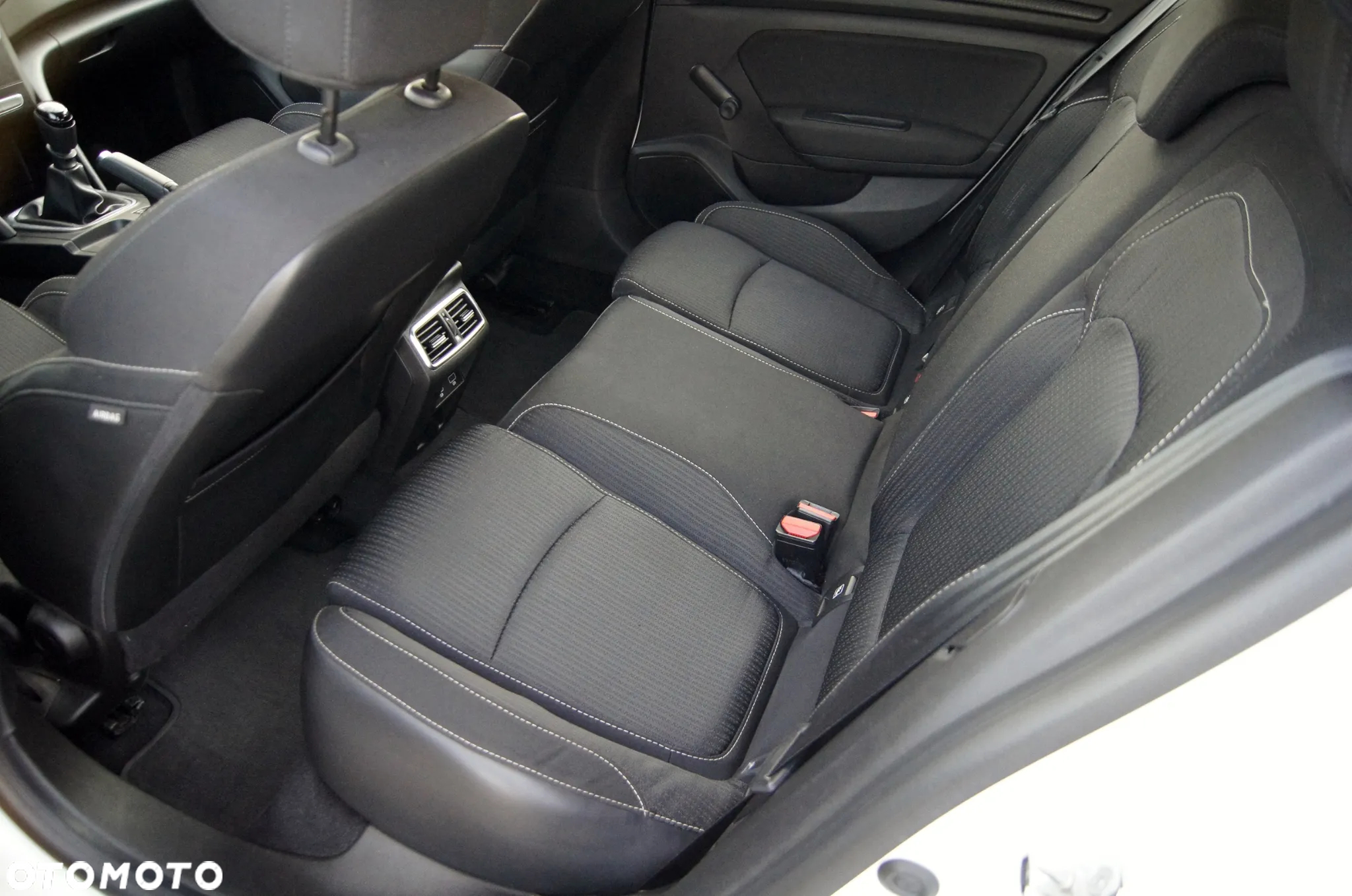 Renault Megane 1.5 Blue dCi Intens - 11