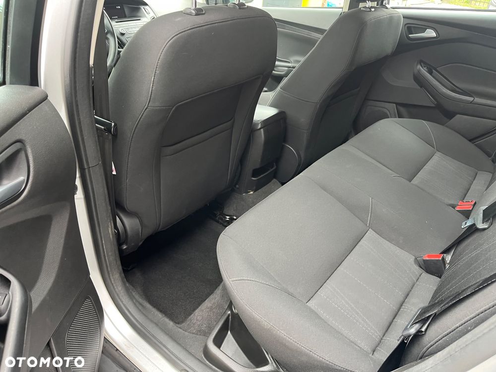 Ford Focus ver-2-0-trend - 22