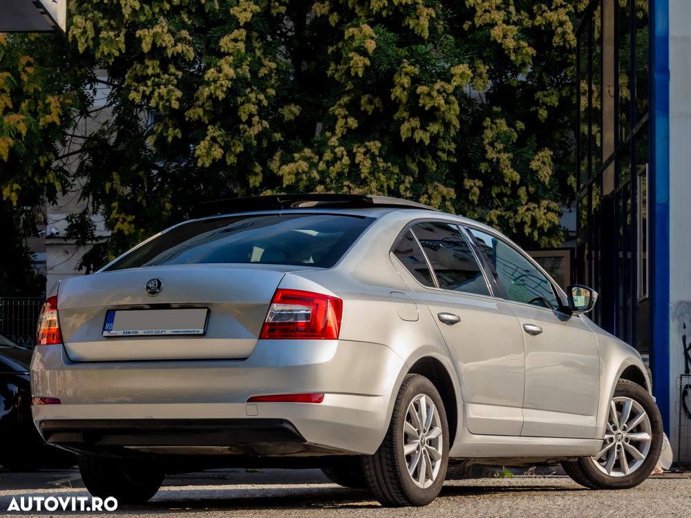 Skoda Octavia 1.6 TDI (Green tec) DSG Ambition - 3
