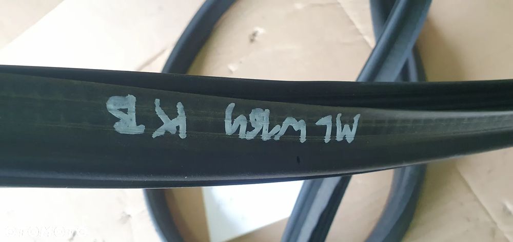 Uszczelka klapy bagażnika Mercedes ML W164 A1647400778 - 9