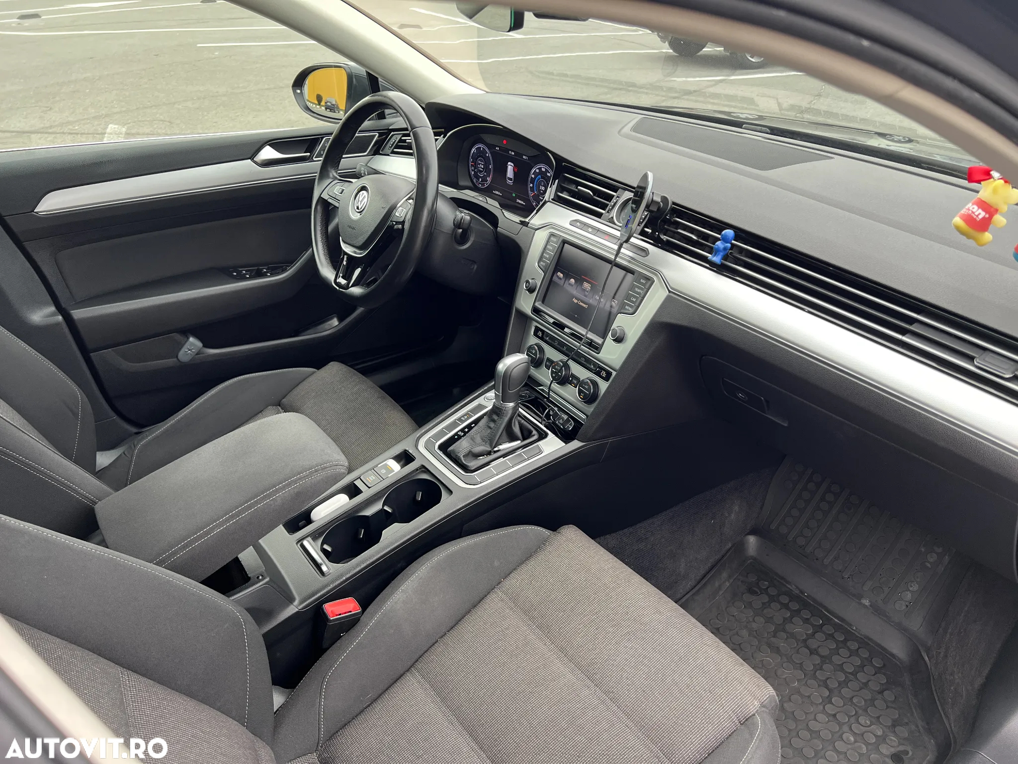 Volkswagen Passat Variant 1.6 TDI (BlueMotion Technology) DSG Comfortline - 9