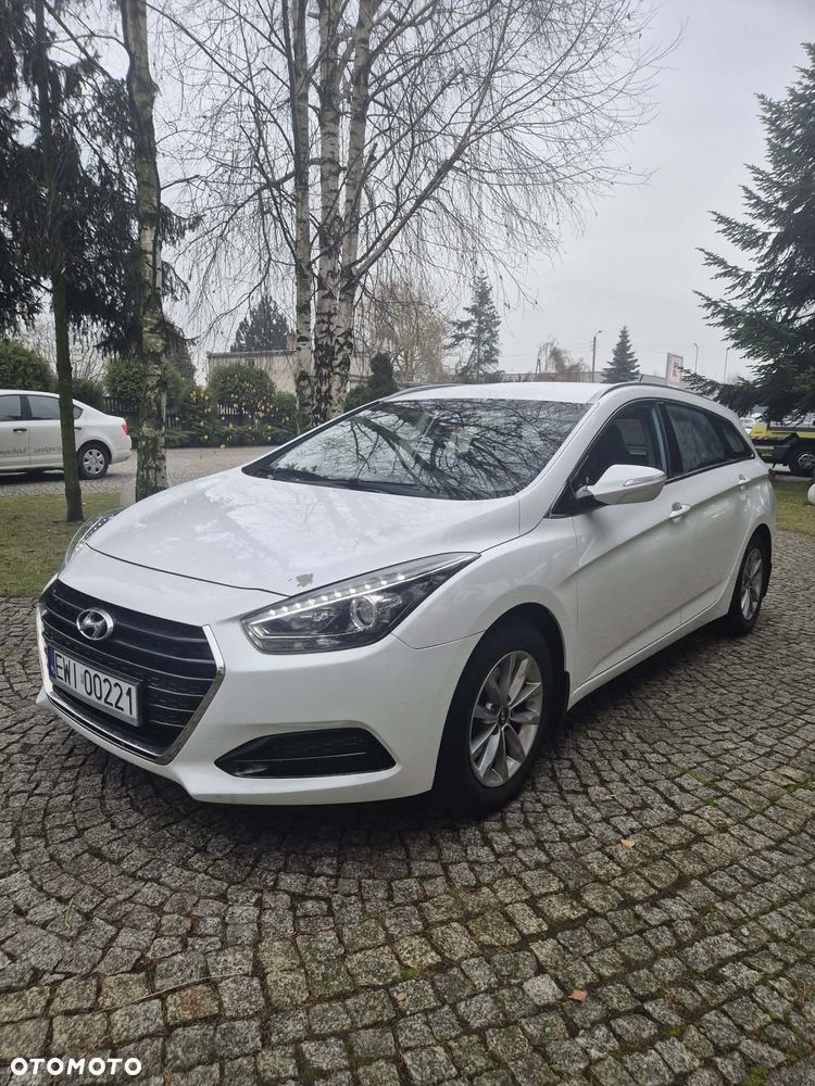 Hyundai i40 1.7 CRDi Comfort DCT - 2