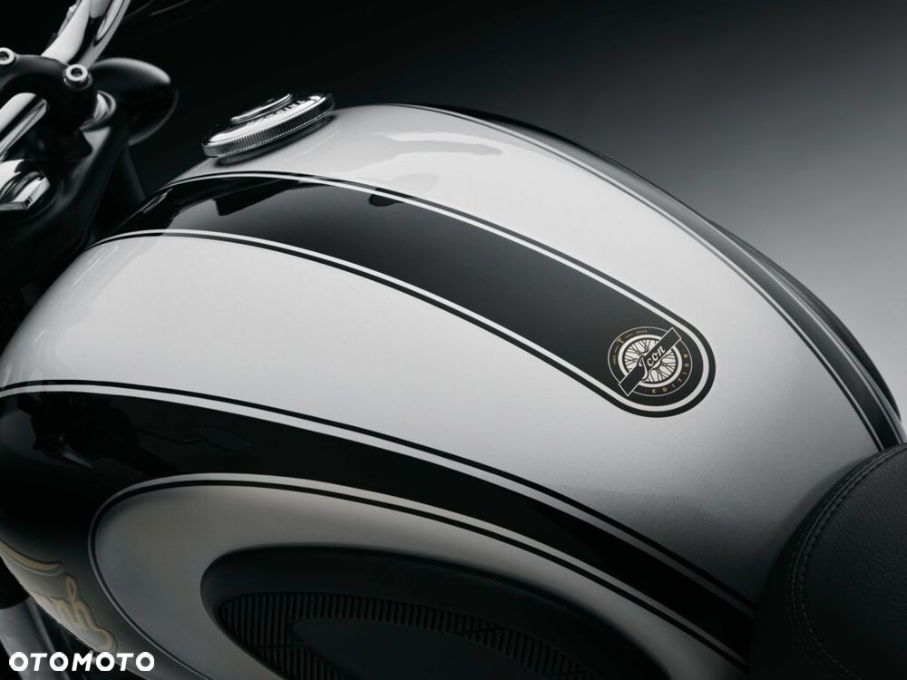 Triumph Bonneville - 4