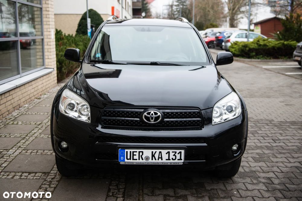 Toyota RAV4 2.0 4x4 Automatik Executive - 1