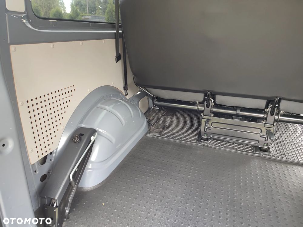 Volkswagen Transporter L2H1 - 13