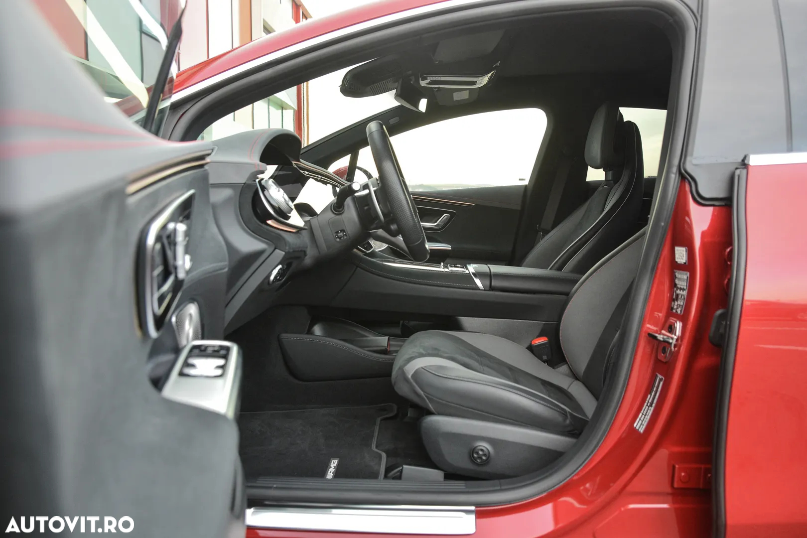 Mercedes-Benz EQE AMG 43 4MATIC - 27