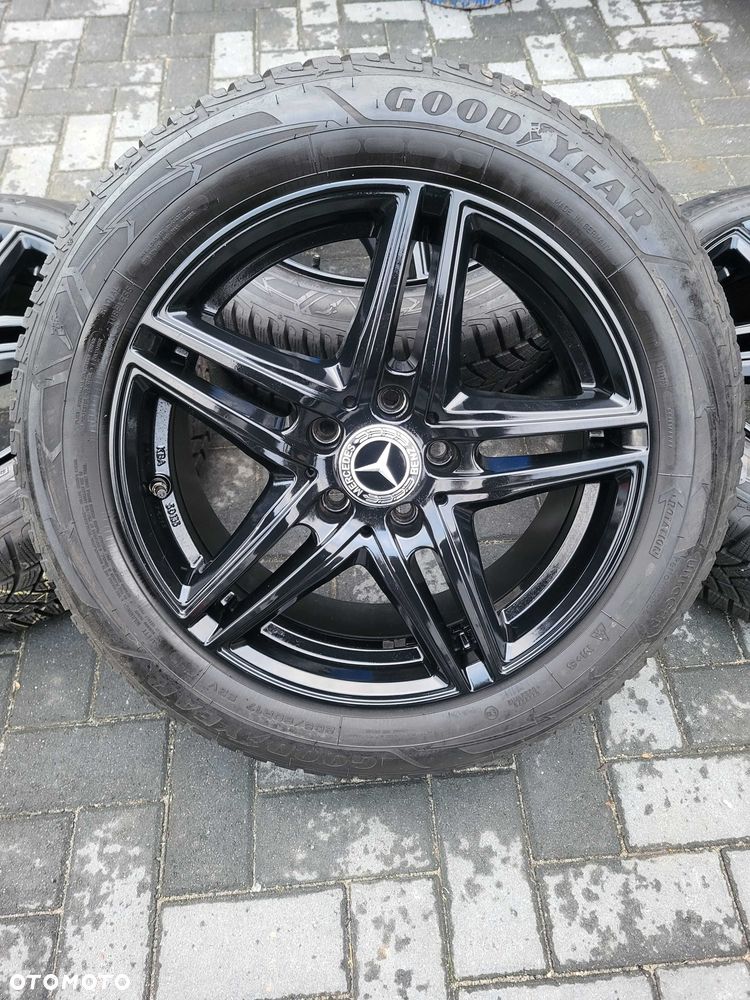 K230 Koła zimowe 17 Cali 5x112 Goodyear 205/60 Mercedes ET48 20r