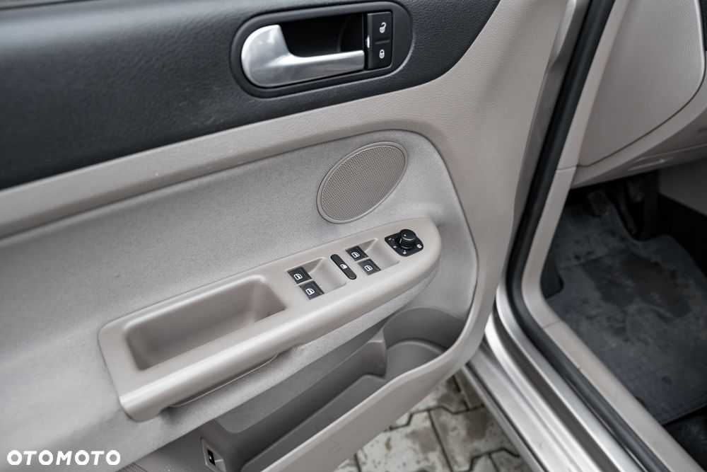 Volkswagen Golf Plus 1.4 TSI Comfortline - 25