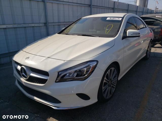 Mercedes-Benz CLA - 2