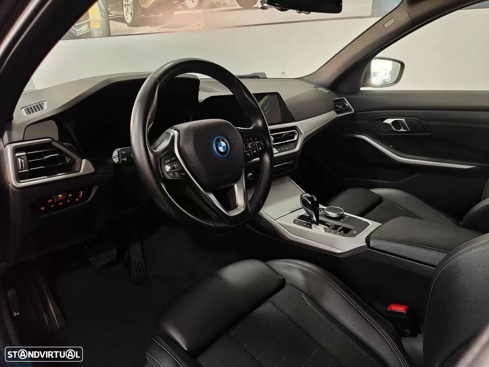 BMW 320 e Line Sport Auto — fotografia 51
