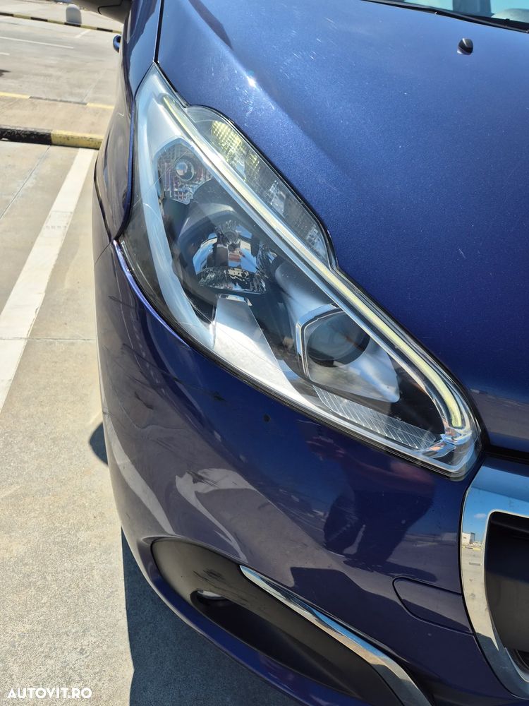 Peugeot 208 1.2 L PureTech Allure - 13