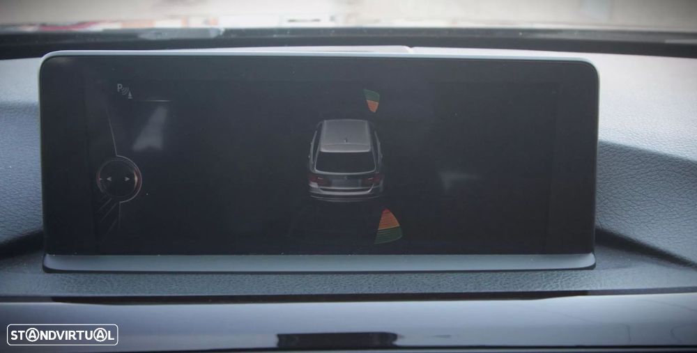 BMW 335 i xDrive L.Mod.Auto - 28