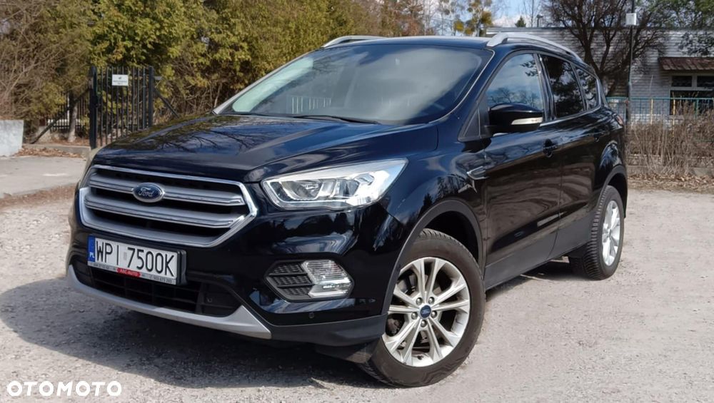 Ford Kuga 1.5 EcoBoost 2x4 Titanium - 1