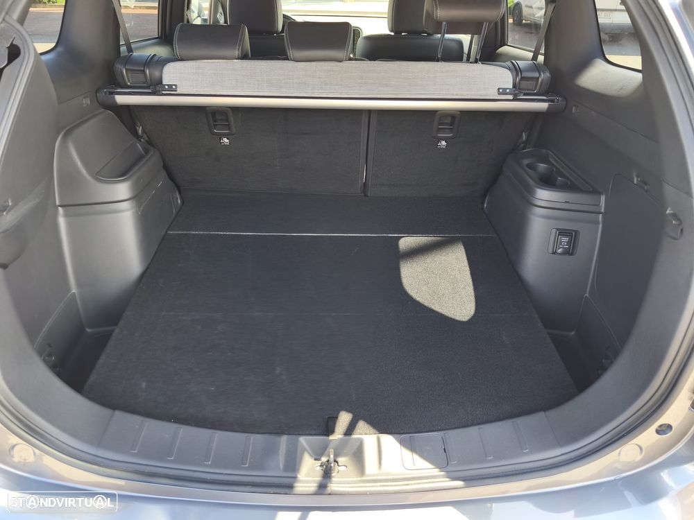 Mitsubishi Outlander - 12