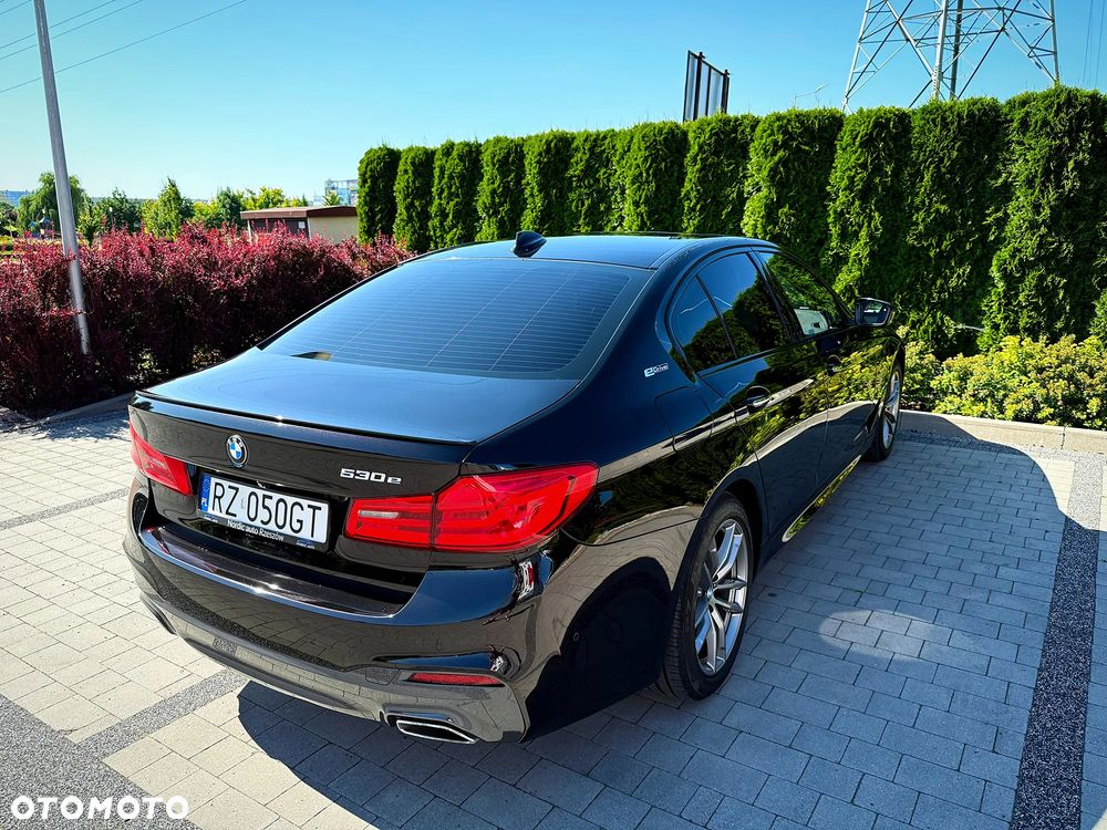 BMW Seria 5 530i Luxury Line sport - 6