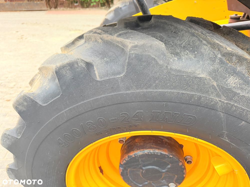 JCB 536-70 Agri Xtra - 28