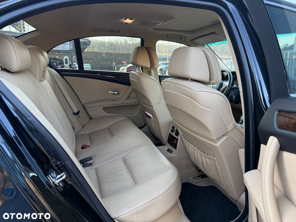 BMW Seria 5 530d xDrive Edition Exclusive - 27
