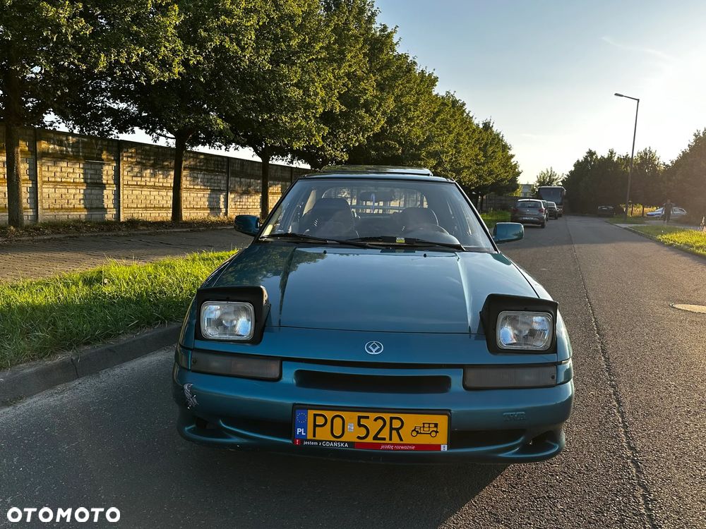 Mazda 323F - 5