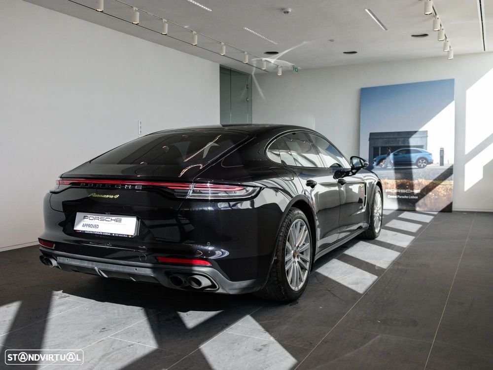 Porsche Panamera 4 E-Hybrid Platinum Edition - 4
