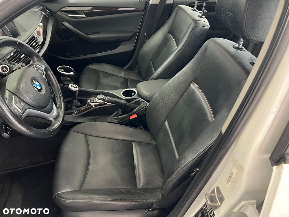 BMW X1 sDrive18d Sport Line - 16