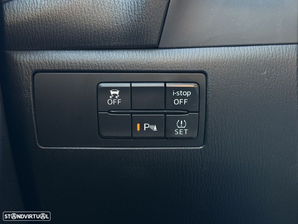 Mazda 3 1.5 Sky-D Excellence Navi - 14