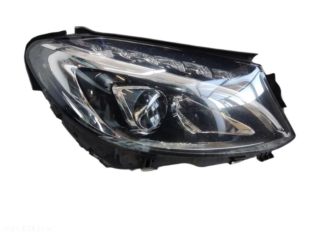 MERCEDES C KLASA W 205 LAMPA PRAWA PRZEDNIA  FULL LED A2058201461 - 2