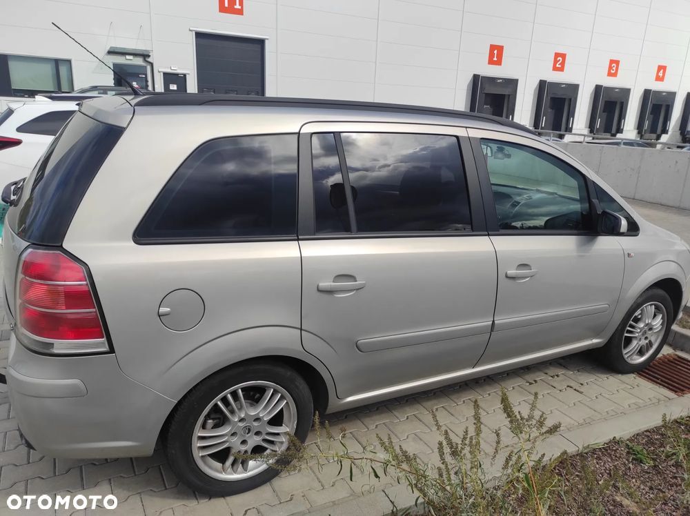 Opel Zafira 1.8 - 3