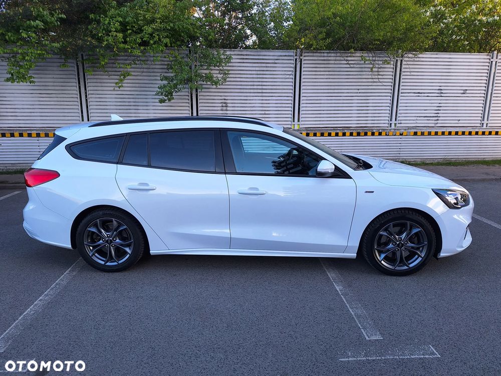 Ford Focus 1.5 EcoBoost ST-Line - 10