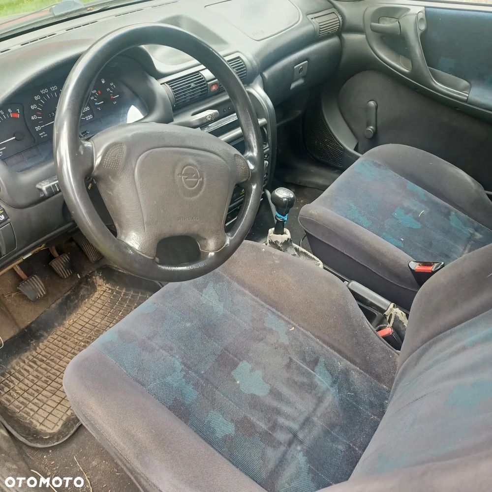 Opel Astra - 2