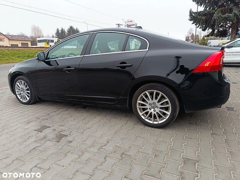 Volvo S60 D3 Geartronic Momentum - 16