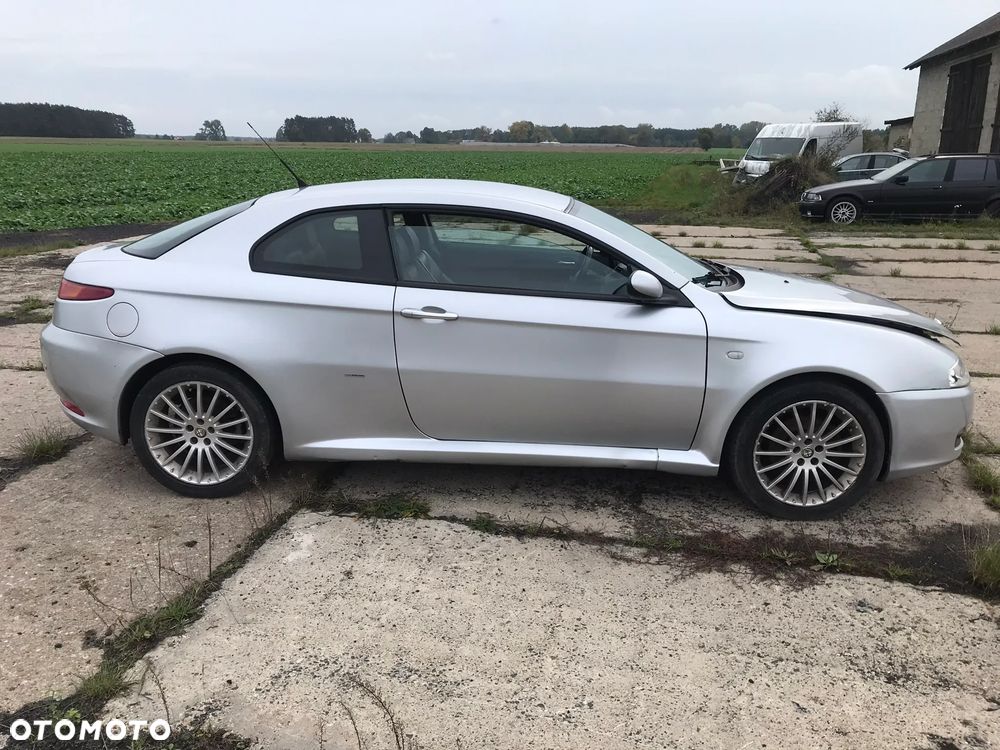 Alfa Romeo GT - 2