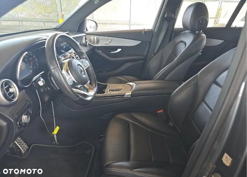 Mercedes-Benz GLC 300 4Matic 9G-TRONIC AMG Line - 7