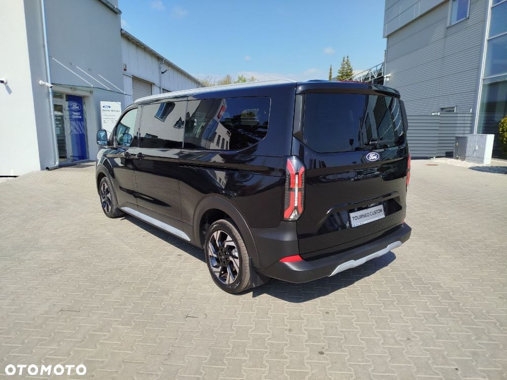 Ford Tourneo Custom - 5