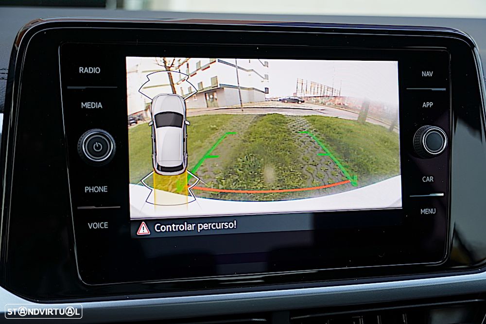 VW T-Roc 1.5 TSI Urban DSG - 34