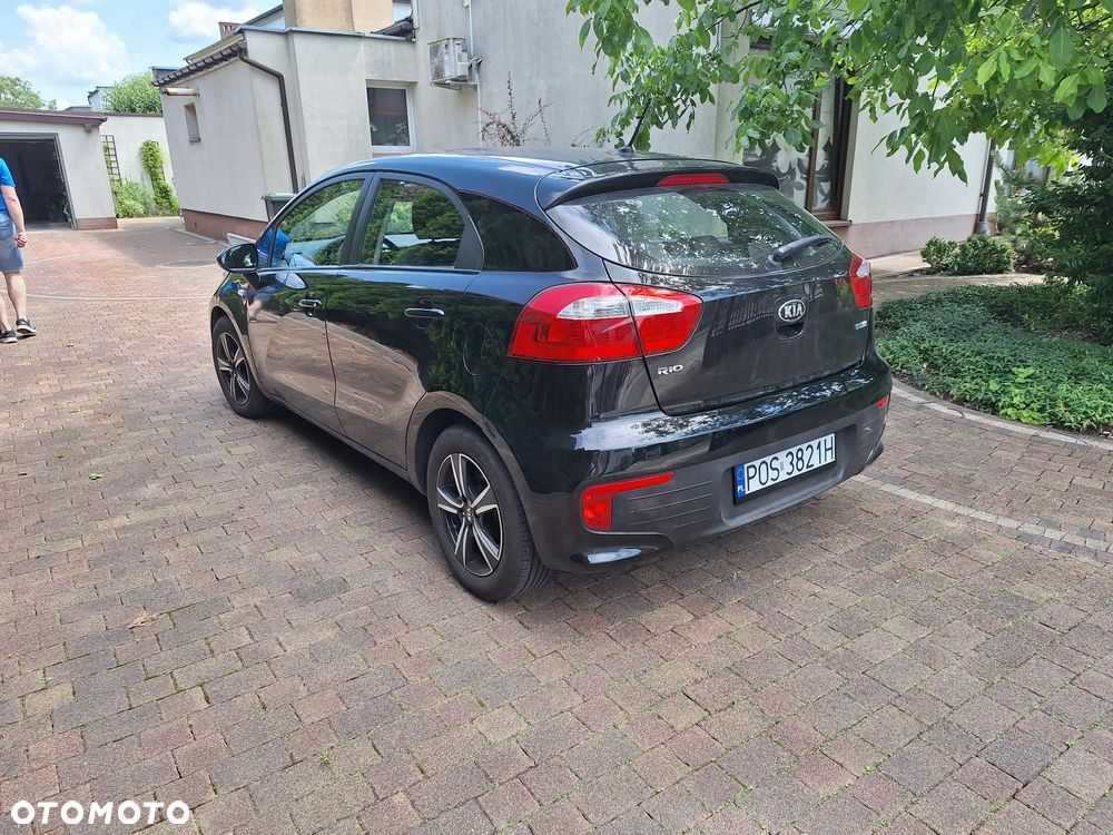 Kia Rio 2016 photo 3