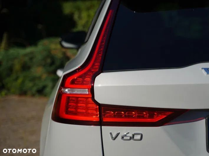 Volvo V60 B4 B Ultra Dark - 22