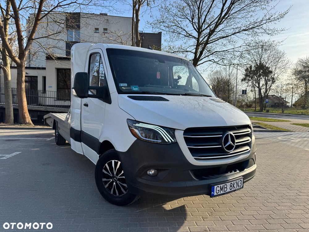 Mercedes-Benz Sprinter 907 - 2