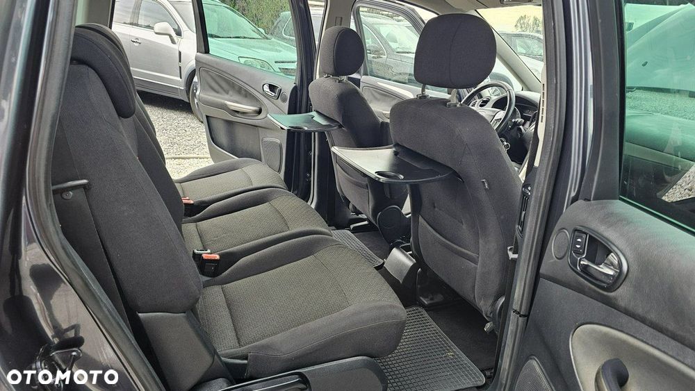 Ford Galaxy - 14