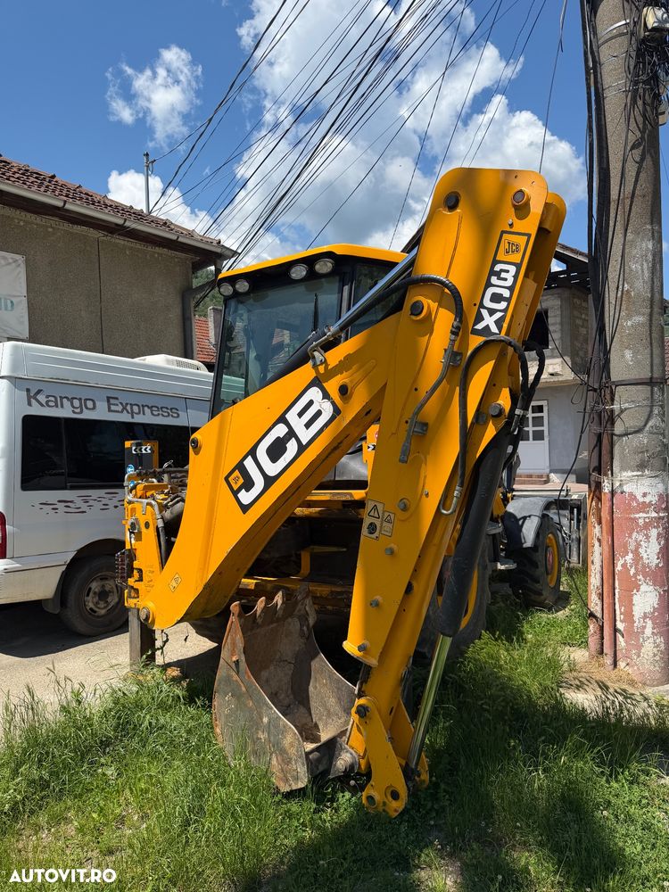 JCB 3CX - 12