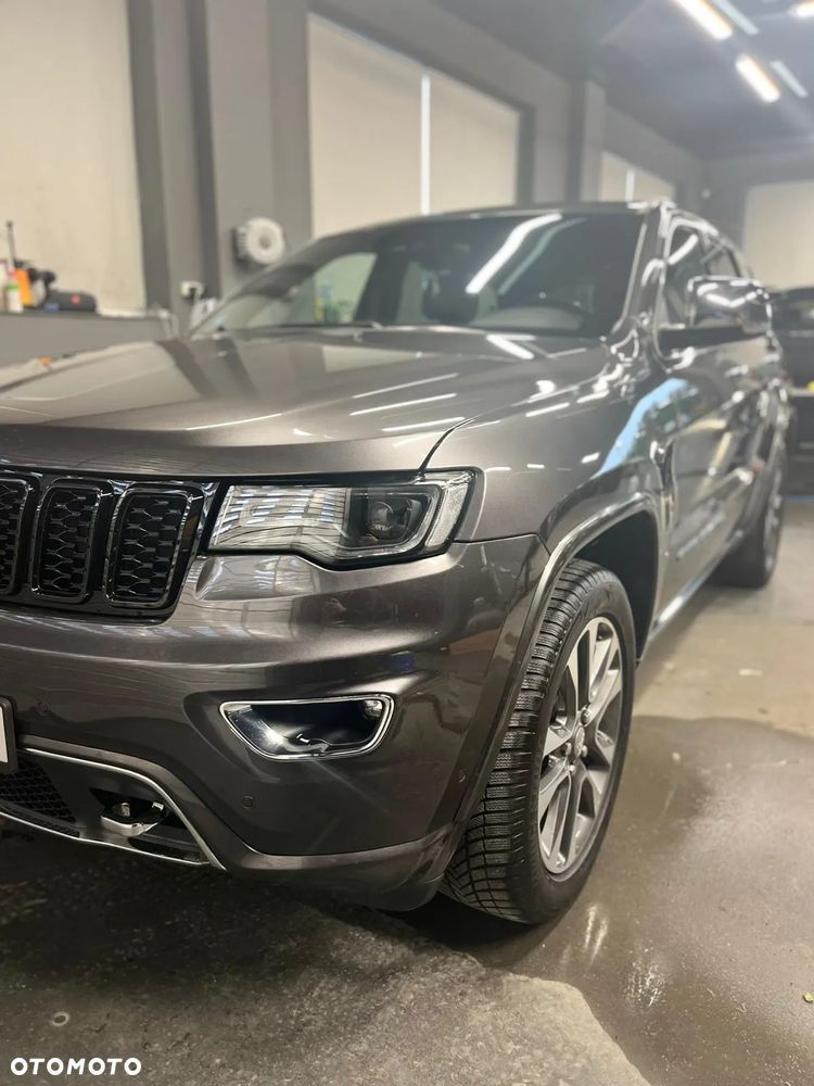 Jeep Grand Cherokee 5.7 V8 HEMI Overland - 16