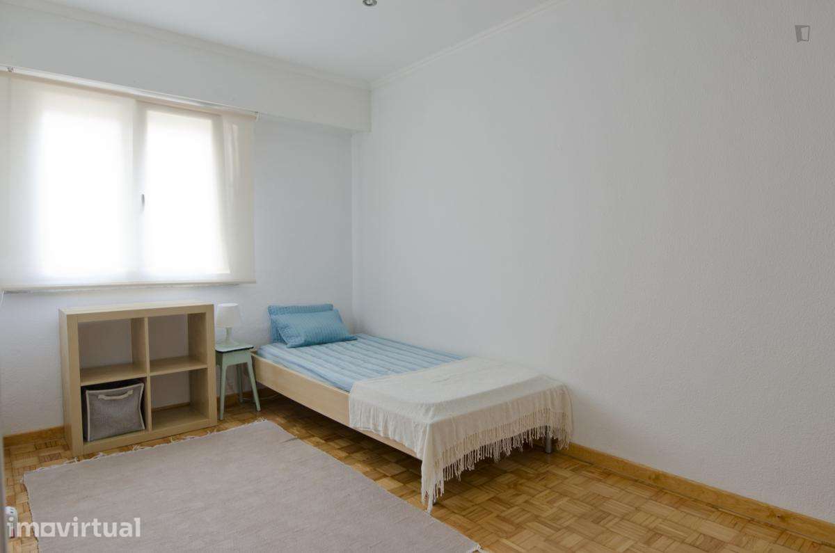 Quarto - localizado em Telheiras Lisbon - Grande imagem: 2/27