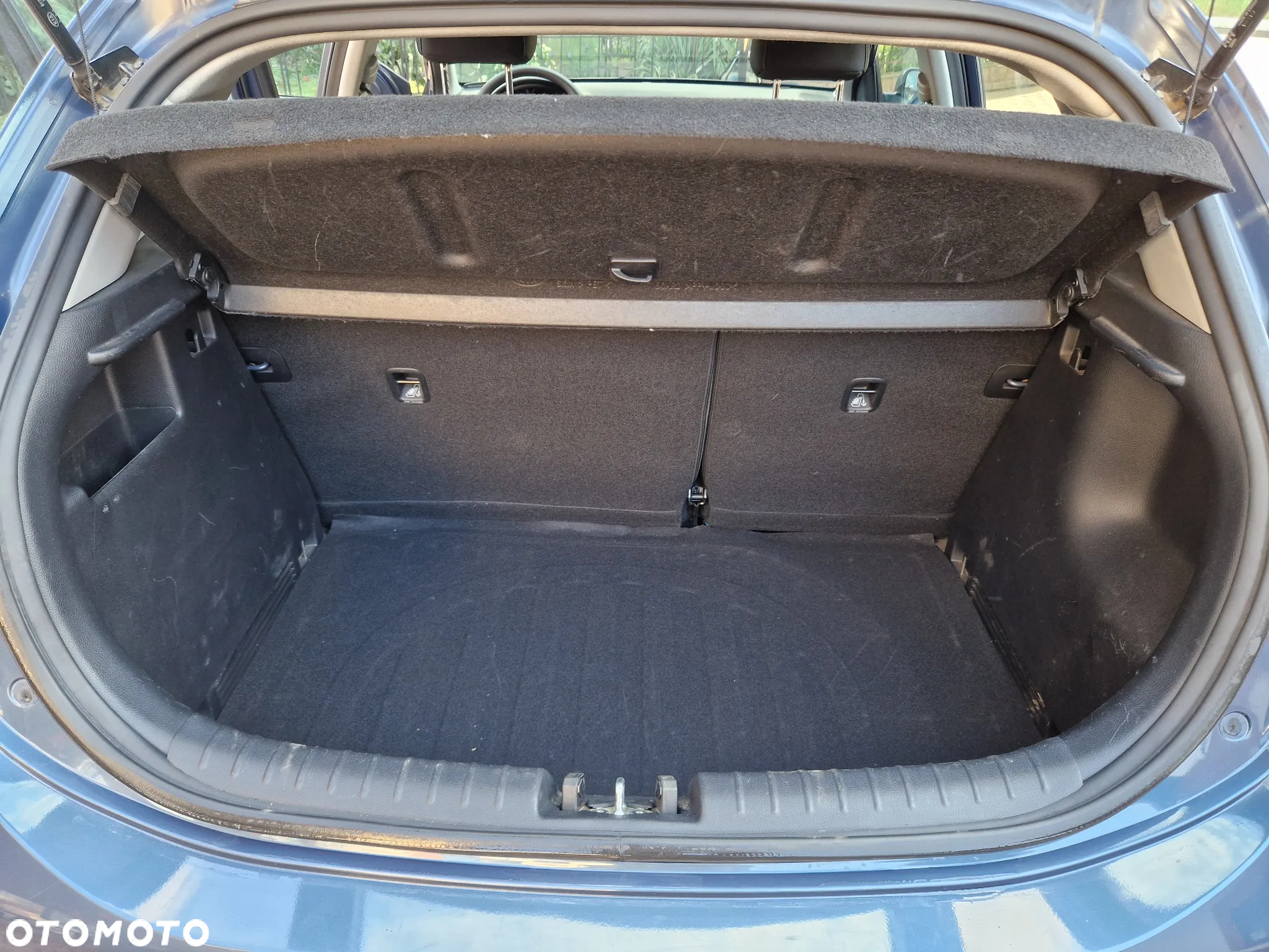 Kia Rio 1.2 L - 13