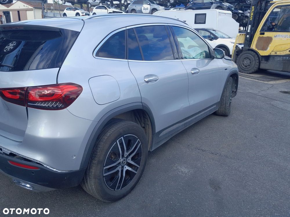 Mercedes-Benz GLA 250 e 8G-DCT Edition 2021 - 5
